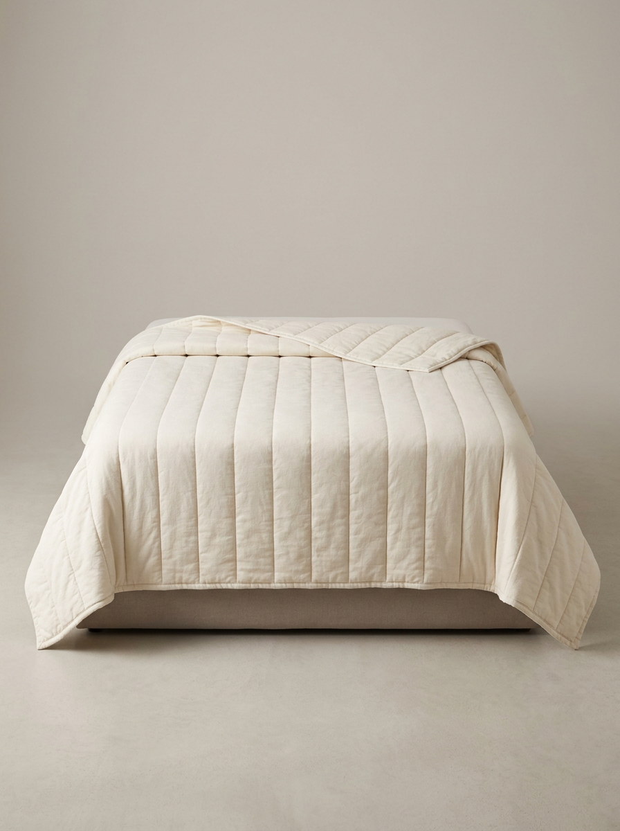 Vela Stitched Cotton Quilt in Ivory